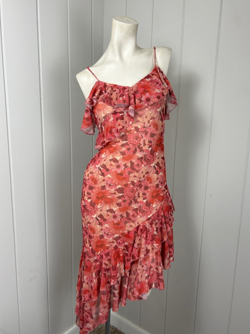 Women’s Floral Ruffle Dress Small Asymmetrical Hem Feminine Spring Summer flowy - Picture 3 of 8